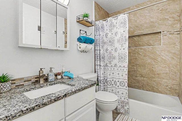 3425 N 68 Street, Lincoln, NE 68507