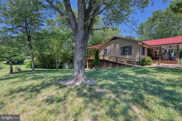110 PATRICK HENRY DR, Louisa, VA 23093