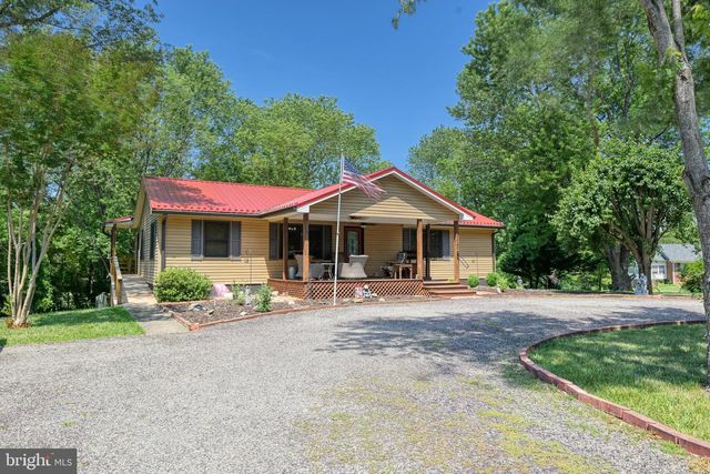 110 PATRICK HENRY DR, Louisa, VA 23093