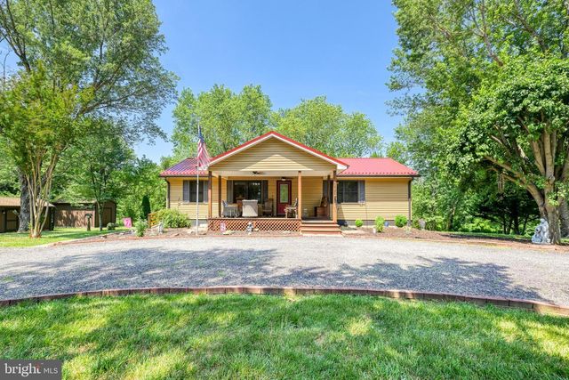 110 PATRICK HENRY DR, Louisa, VA 23093