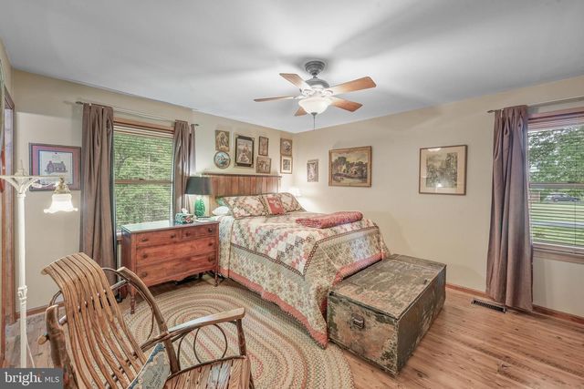110 PATRICK HENRY DR, Louisa, VA 23093