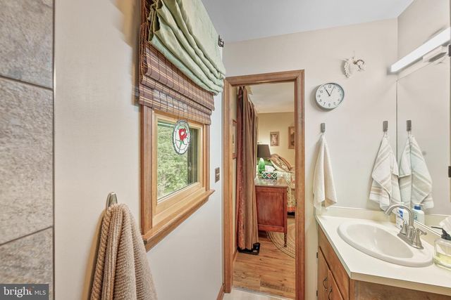 110 PATRICK HENRY DR, Louisa, VA 23093