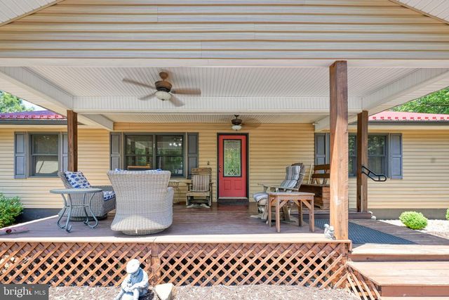 110 PATRICK HENRY DR, Louisa, VA 23093