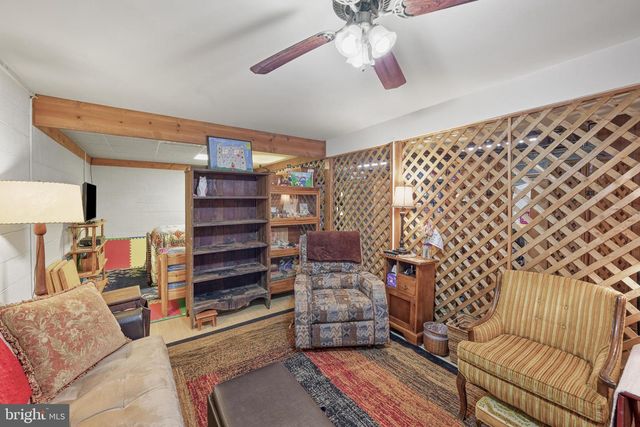 110 PATRICK HENRY DR, Louisa, VA 23093