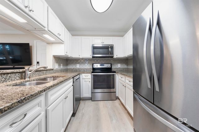2200 W Second Street 104 E, Gulf Shores, AL 36542