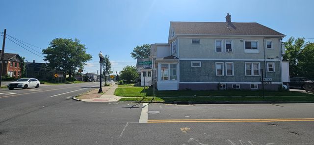937 New Britain Avenue, West Hartford, CT 06110