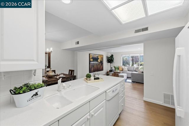 3001 Golden Rain Rd 3, Walnut Creek, CA 94595