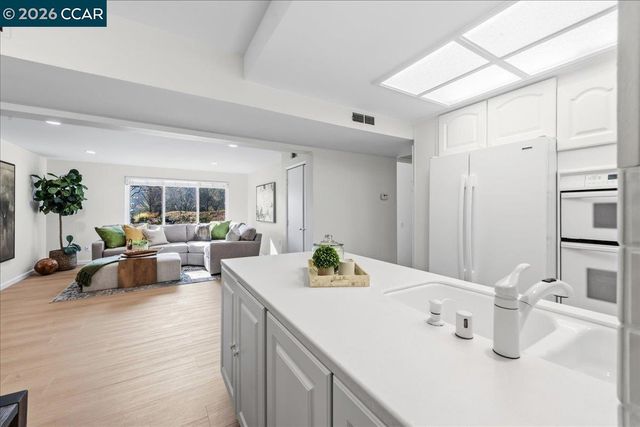 3001 Golden Rain Rd 3, Walnut Creek, CA 94595