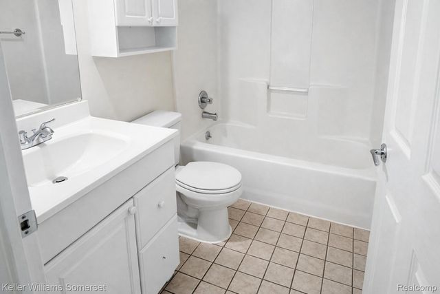 38315 Warner Farms Drive, Westland, MI 48185