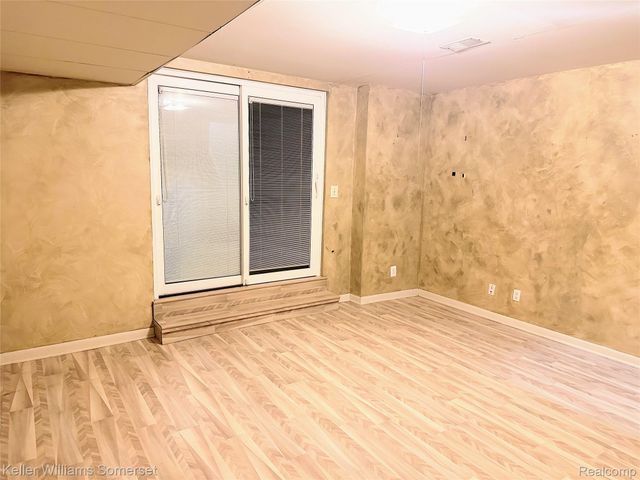 38315 Warner Farms Drive, Westland, MI 48185