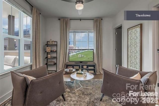 909 Camden Grandview Road B1, Charlotte, NC 28202
