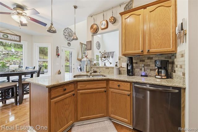 5361 Universe Avenue, Howell, MI 48843
