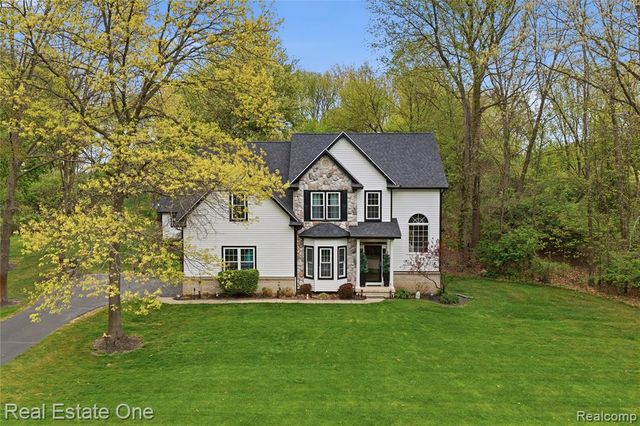5361 Universe Avenue, Howell, MI 48843