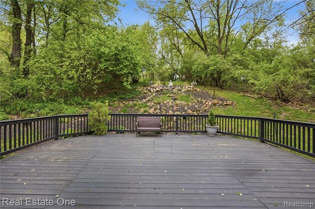 5361 Universe Avenue, Howell, MI 48843