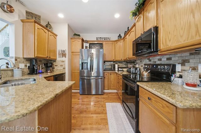 5361 Universe Avenue, Howell, MI 48843