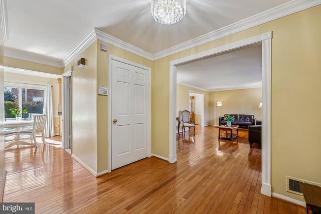 12608 LINCOLNSHIRE DR, Potomac, MD 20854