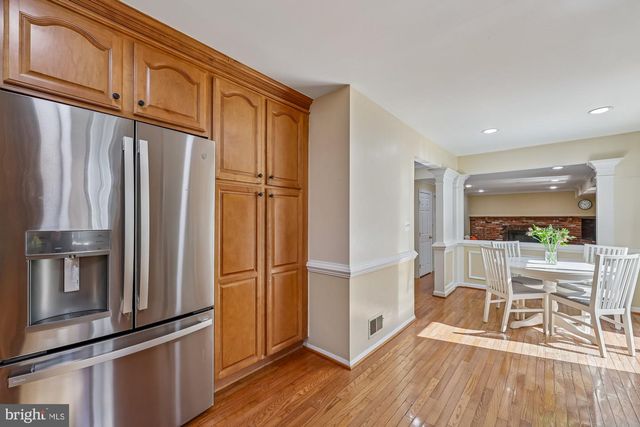 12608 LINCOLNSHIRE DR, Potomac, MD 20854