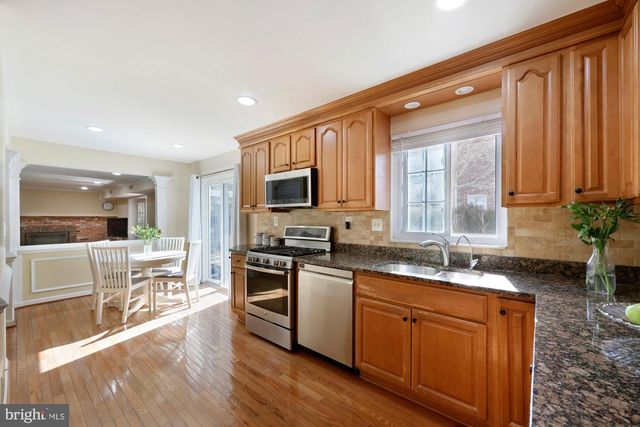 12608 LINCOLNSHIRE DR, Potomac, MD 20854