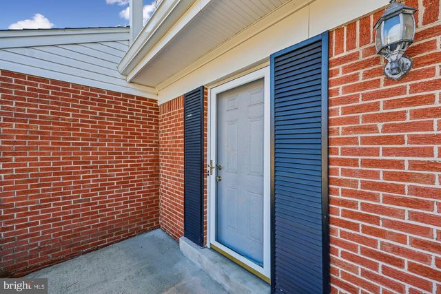 12608 LINCOLNSHIRE DR, Potomac, MD 20854