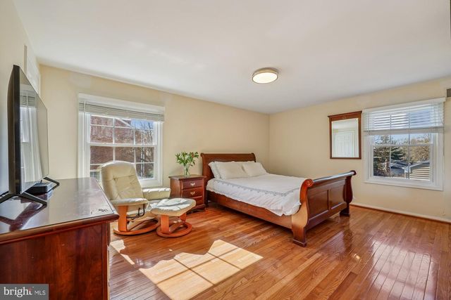 12608 LINCOLNSHIRE DR, Potomac, MD 20854