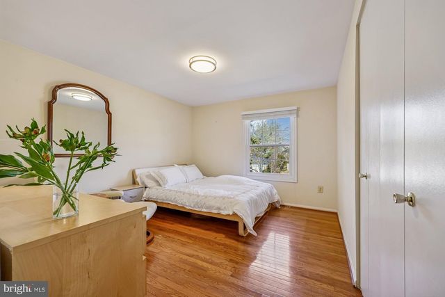 12608 LINCOLNSHIRE DR, Potomac, MD 20854