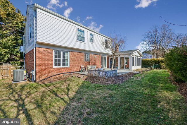 12608 LINCOLNSHIRE DR, Potomac, MD 20854