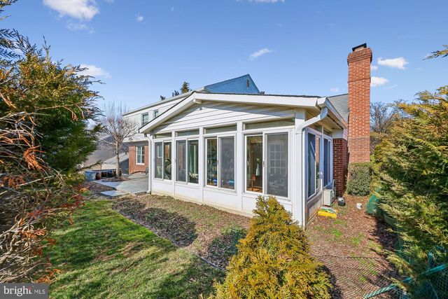 12608 LINCOLNSHIRE DR, Potomac, MD 20854