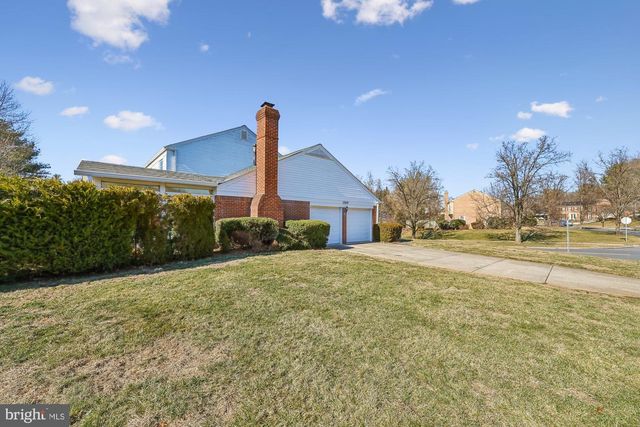 12608 LINCOLNSHIRE DR, Potomac, MD 20854