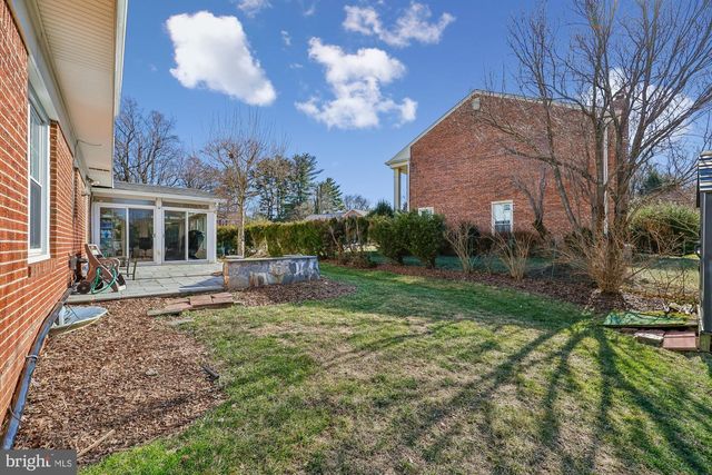 12608 LINCOLNSHIRE DR, Potomac, MD 20854