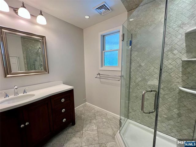100 1st Avenue, Hawthorne, NJ 07506