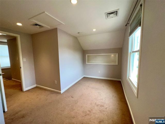 100 1st Avenue, Hawthorne, NJ 07506