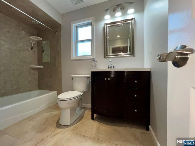 100 1st Avenue, Hawthorne, NJ 07506
