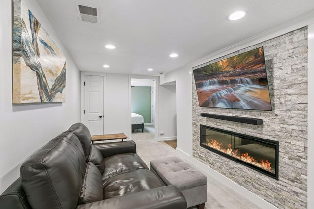 2804 Blackstone Avenue, Saint Louis Park, MN 55416