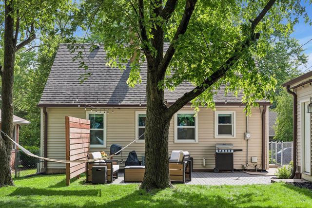 2804 Blackstone Avenue, Saint Louis Park, MN 55416