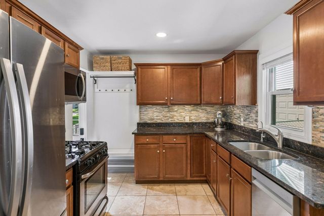 2804 Blackstone Avenue, Saint Louis Park, MN 55416