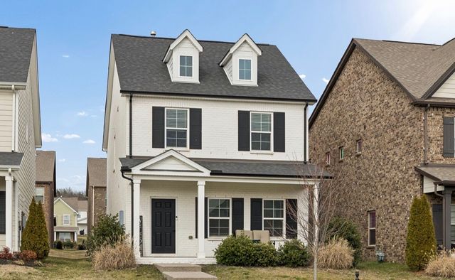 135 Santa Rosa Dr, Gallatin, TN 37066