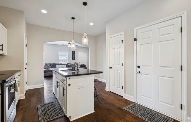 135 Santa Rosa Dr, Gallatin, TN 37066