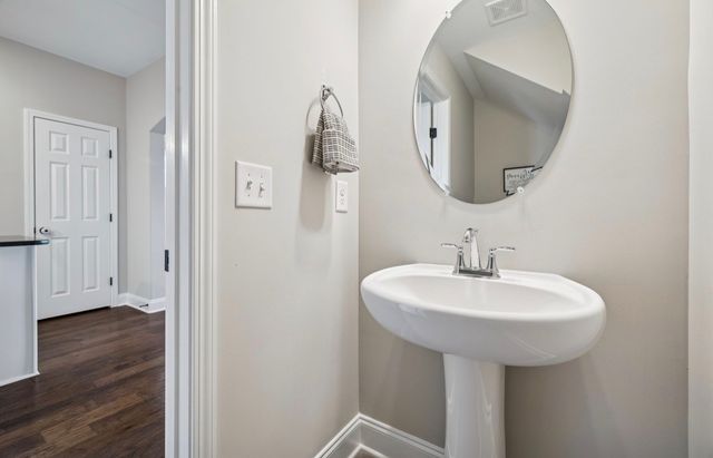 135 Santa Rosa Dr, Gallatin, TN 37066