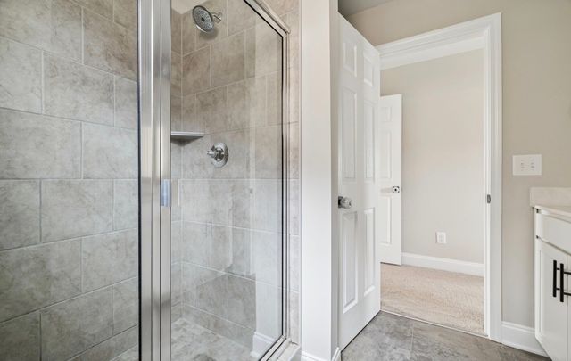 135 Santa Rosa Dr, Gallatin, TN 37066