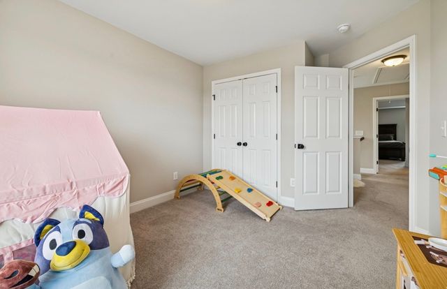 135 Santa Rosa Dr, Gallatin, TN 37066