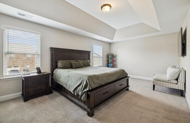 135 Santa Rosa Dr, Gallatin, TN 37066