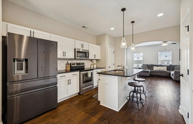 135 Santa Rosa Dr, Gallatin, TN 37066