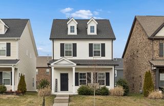 135 Santa Rosa Dr, Gallatin, TN 37066