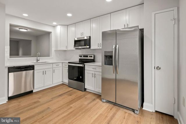 8684 VENOY CT, Alexandria, VA 22309