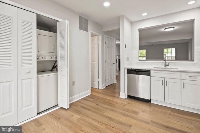 8684 VENOY CT, Alexandria, VA 22309