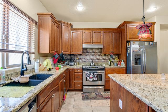 7612 N 81st Lane, Glendale, AZ 85303