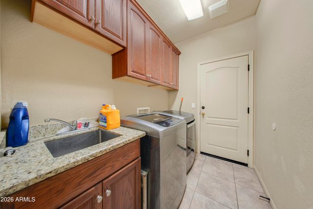 7612 N 81st Lane, Glendale, AZ 85303