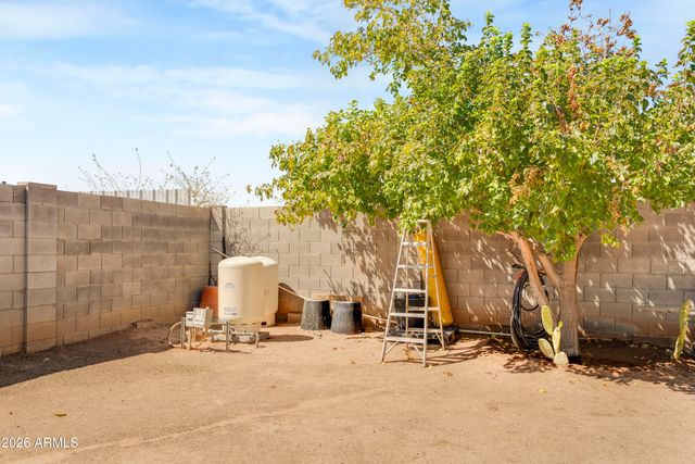 7612 N 81st Lane, Glendale, AZ 85303