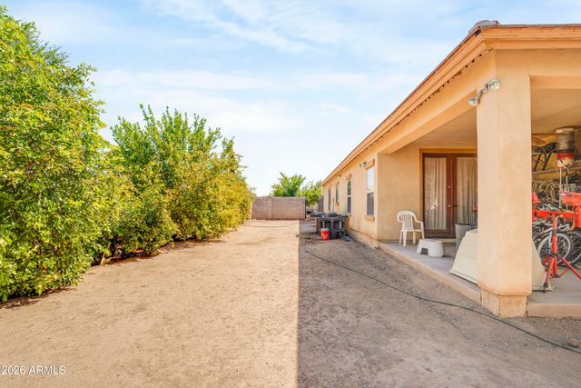 7612 N 81st Lane, Glendale, AZ 85303