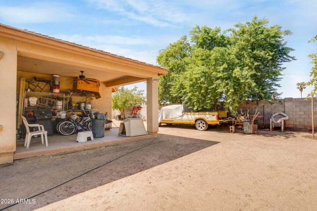 7612 N 81st Lane, Glendale, AZ 85303